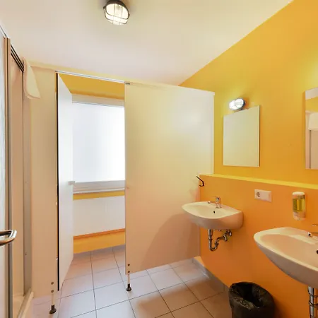 Bed'nbudget City-hostel אכסניה *